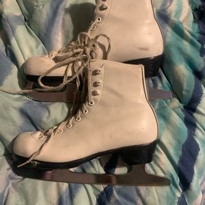 Size 1 youth ice skates